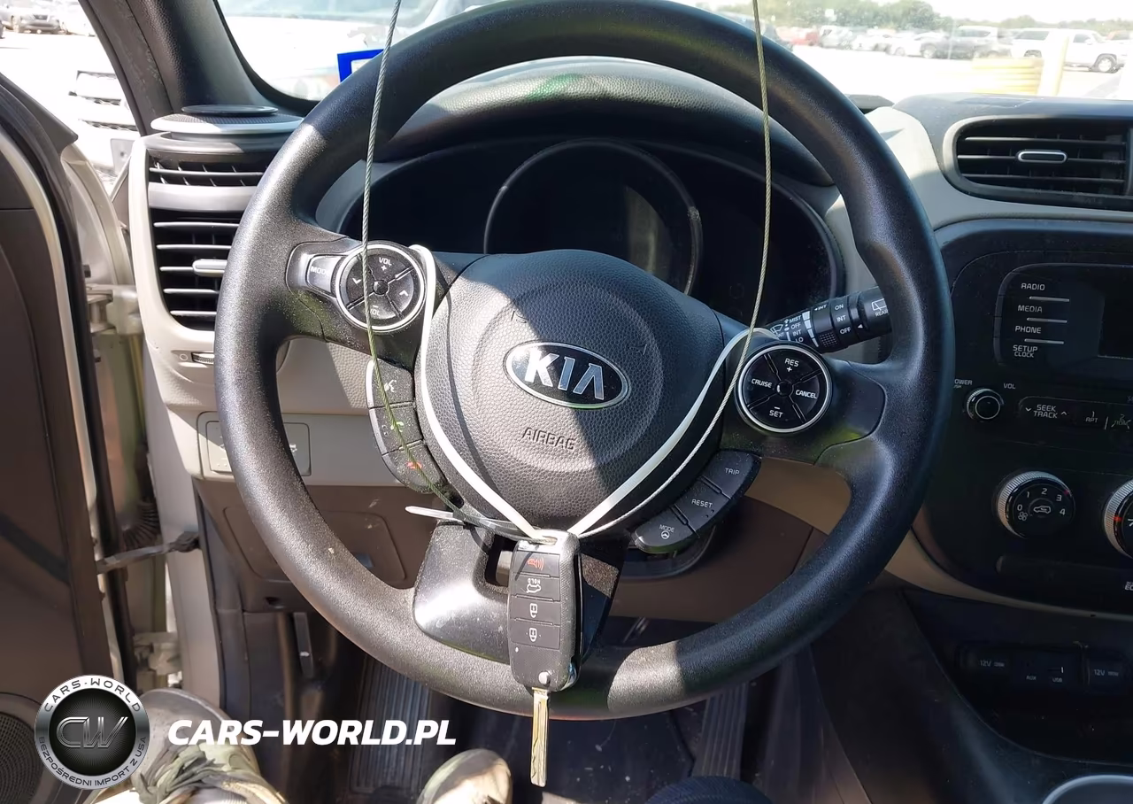 2015 Kia Soul VIN:KNDJN2A2XF7756145 - 11