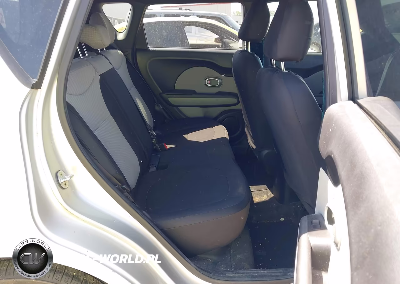 2015 Kia Soul VIN:KNDJN2A2XF7756145 - 8