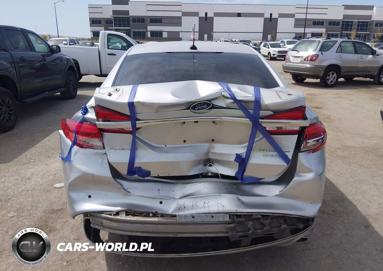 2018 Ford Fusion Hybrid Titanium VIN:3FA6P0RU4JR226920 - 16