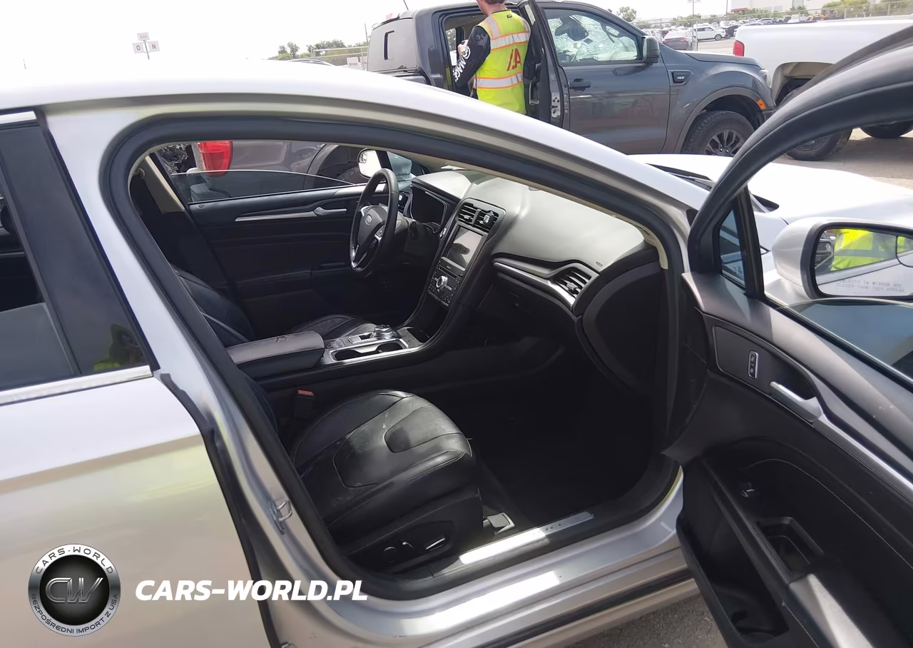 2018 Ford Fusion Hybrid Titanium VIN:3FA6P0RU4JR226920 - 5