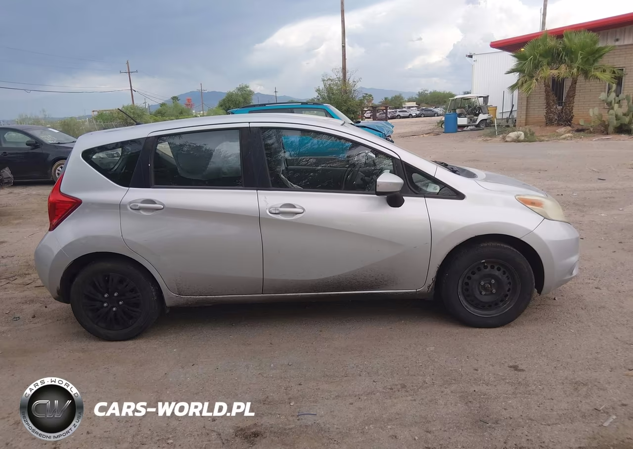2015 Nissan Versa Note S-S Plus-Sv-Sl-Sr VIN:3N1CE2CP4FL424475 - 13