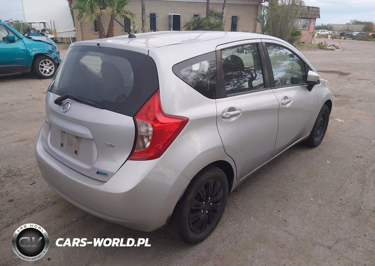 2015 Nissan Versa Note S-S Plus-Sv-Sl-Sr VIN:3N1CE2CP4FL424475 - 4