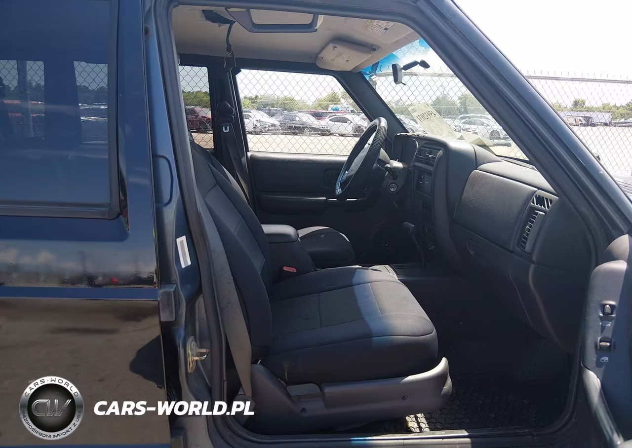 2001 Jeep Cherokee Sport VIN:1J4FT48S31L608717 - 5