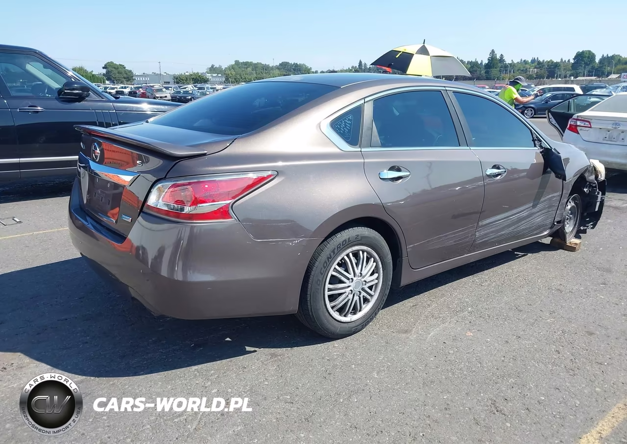 2014 Nissan Altima 2.5 S VIN:1N4AL3APXEN209612 - 4