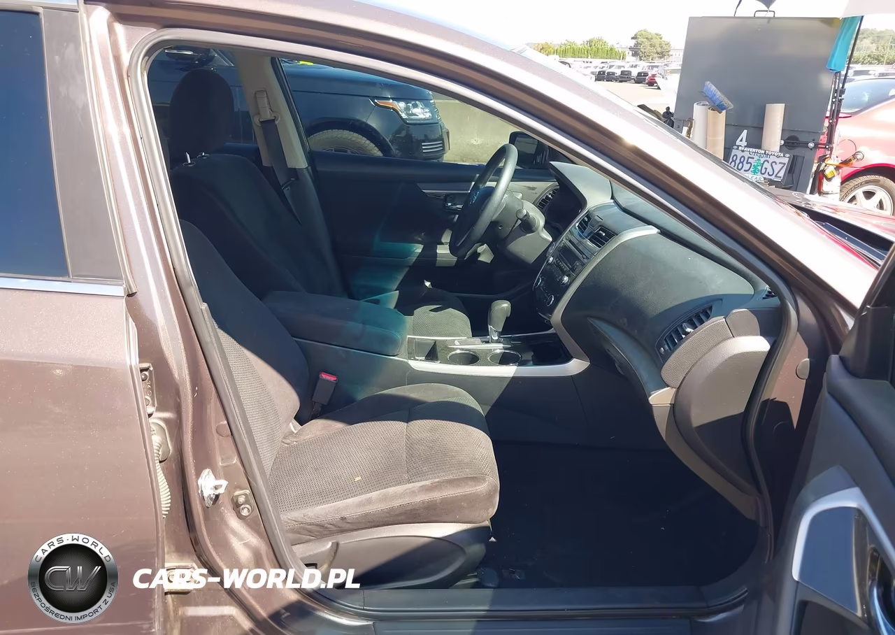 2014 Nissan Altima 2.5 S VIN:1N4AL3APXEN209612 - 5