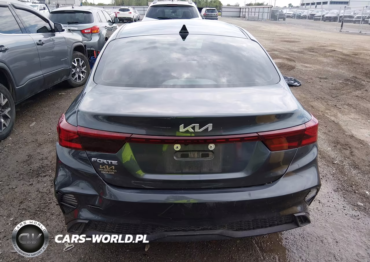 2024 Kia Forte Lxs VIN:3KPF24AD0RE748913 - 16