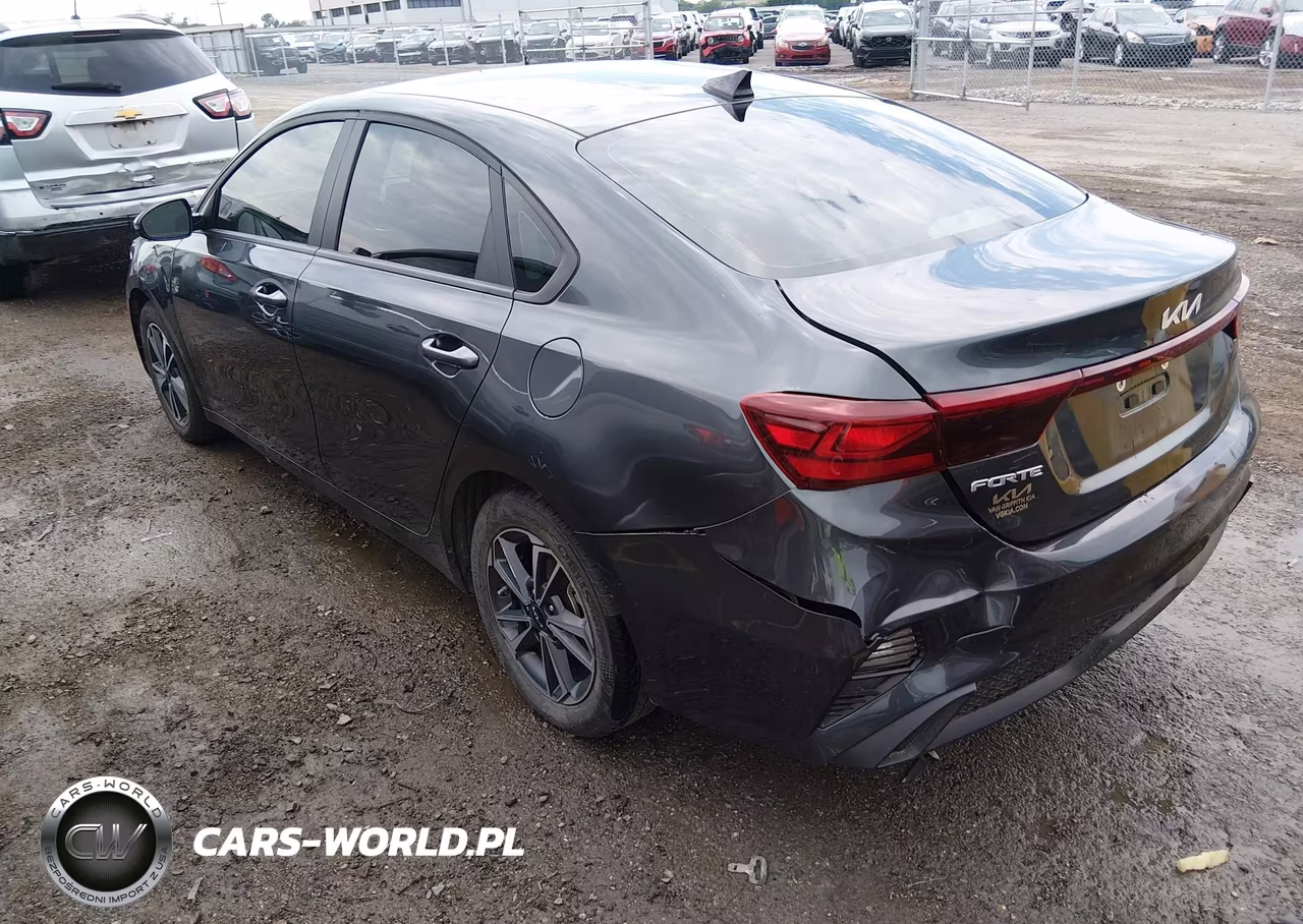 2024 Kia Forte Lxs VIN:3KPF24AD0RE748913 - 3