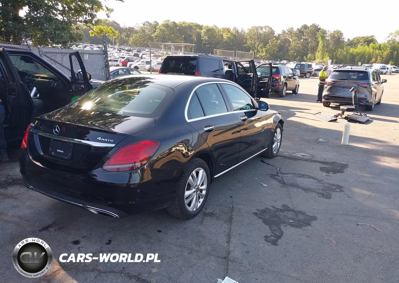 2019 Mercedes-Benz C 300 4Matic VIN:WDDWF8EBXKR483311 - 4