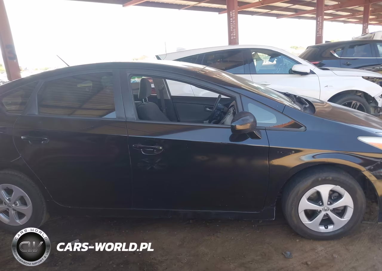 2015 Toyota Prius Two VIN:JTDKN3DU0F1965517 - 13