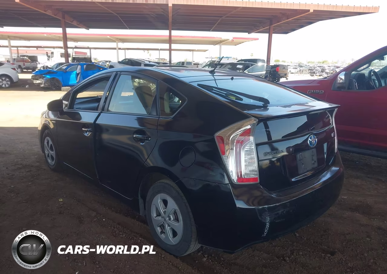 2015 Toyota Prius Two VIN:JTDKN3DU0F1965517 - 3