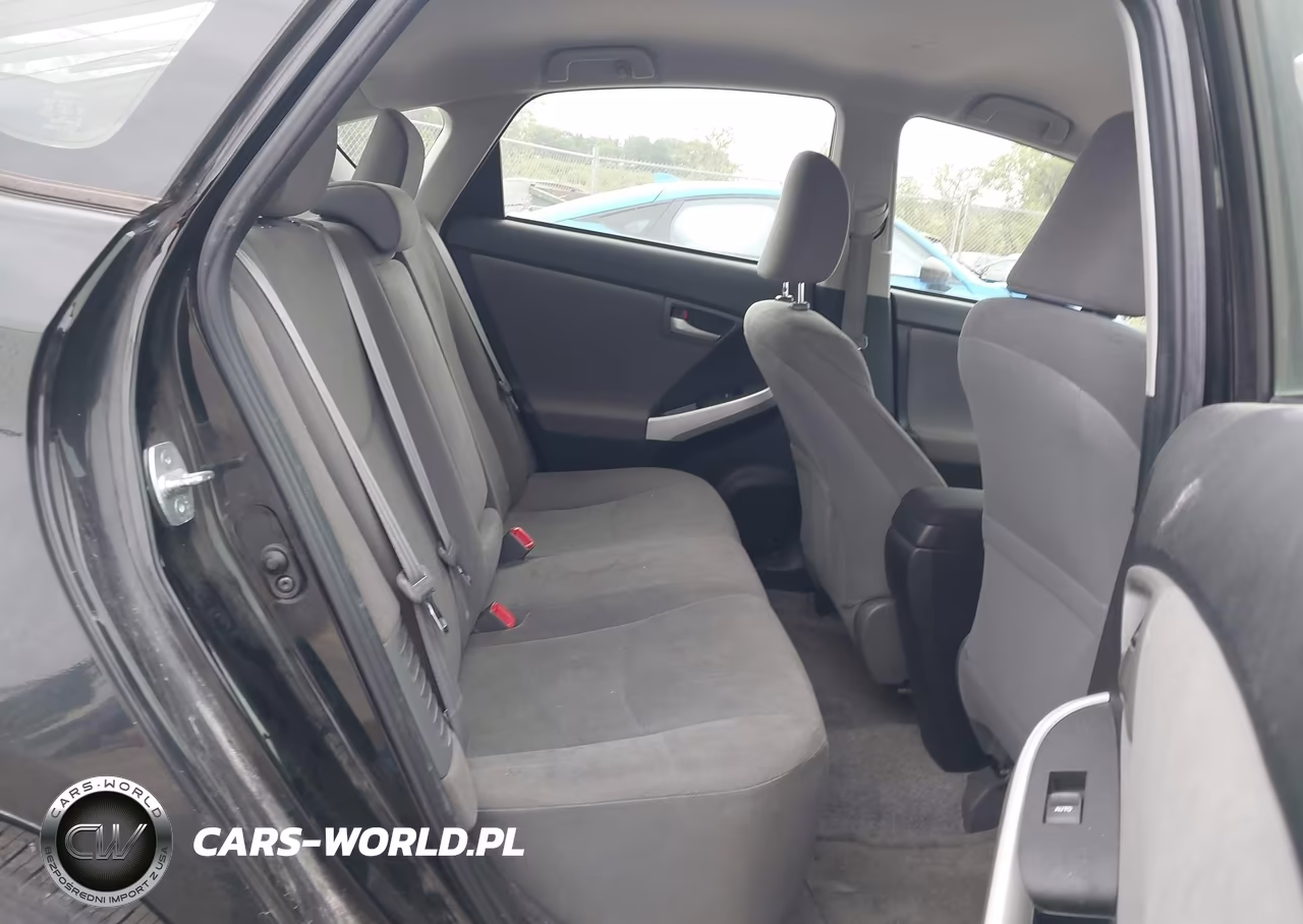 2013 Toyota Prius VIN:JTDKN3DU1D1732744 - 8