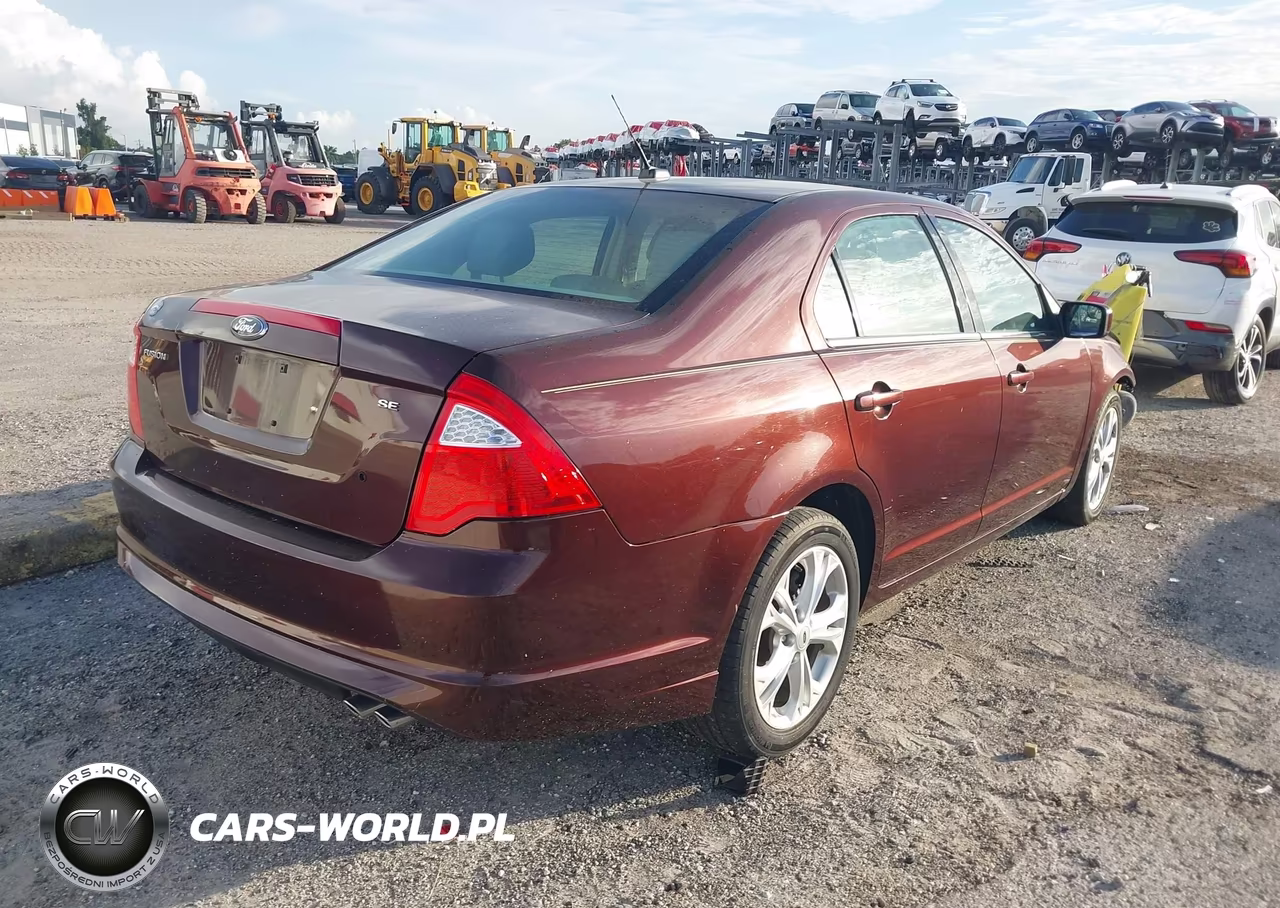 2012 Ford Fusion Se VIN:3FAHP0HA8CR167647 - 4