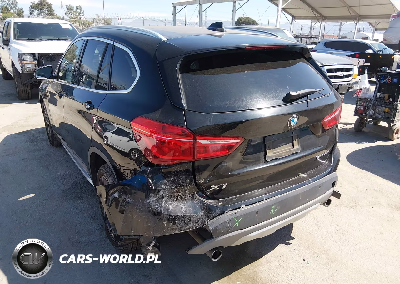2019 BMW X1 Sdrive28I VIN:WBXHU7C5XK5L11077 - 3
