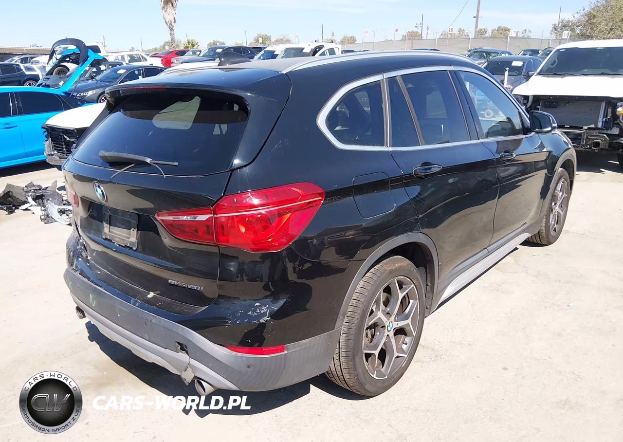 2019 BMW X1 Sdrive28I VIN:WBXHU7C5XK5L11077 - 4