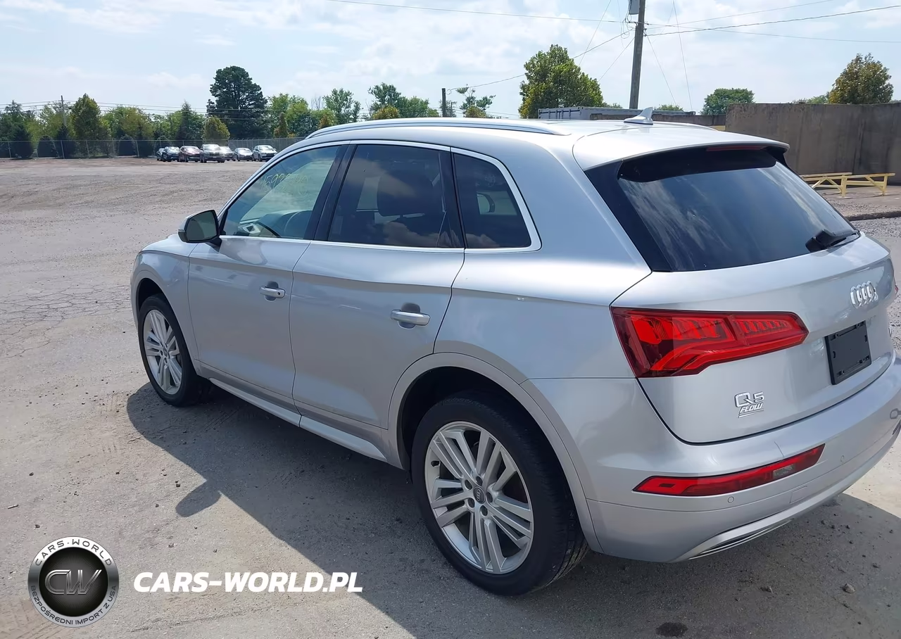 2018 Audi Q5 2.0T Premium-2.0T Tech Premium VIN:WA1BNAFY4J2113849 - 3