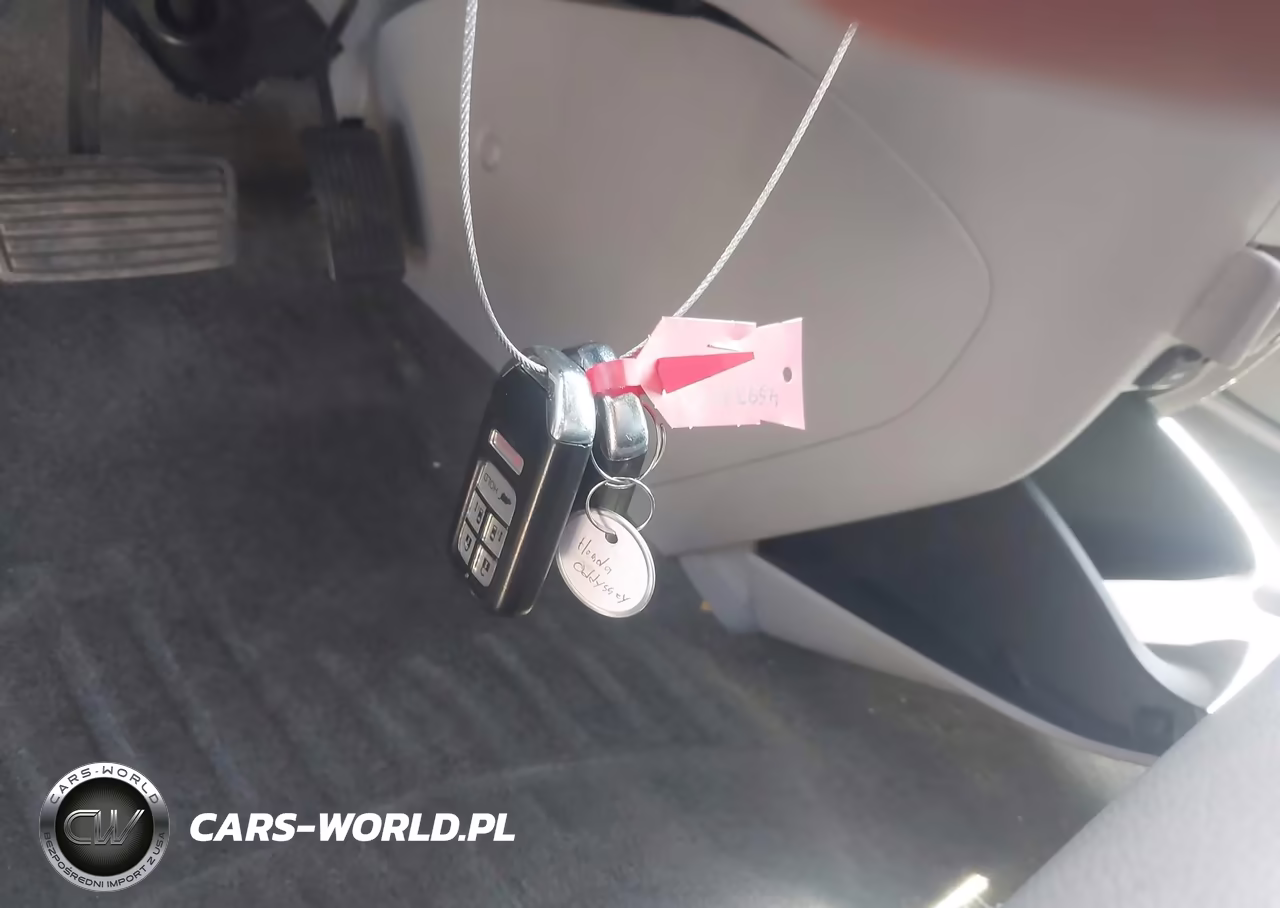 2017 Honda Odyssey Ex-L VIN:5FNRL5H6XHB016823 - 11