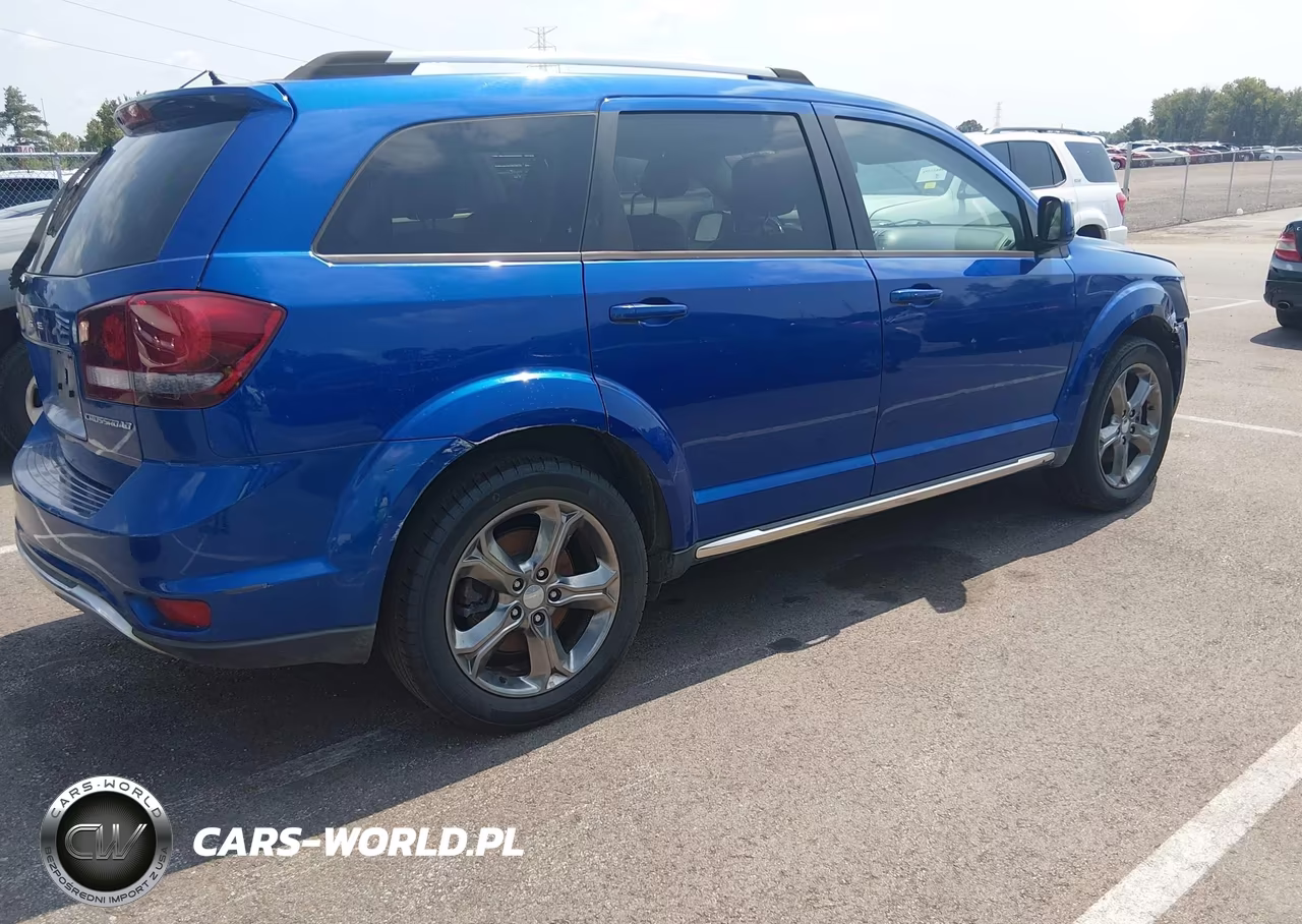 2015 Dodge Journey Crossroad VIN:3C4PDCGB5FT682445 - 4