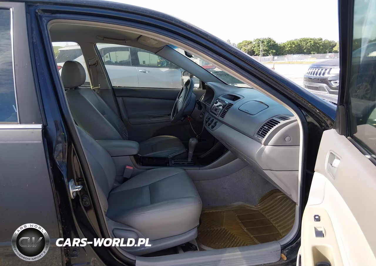 2002 Toyota Camry Le VIN:4T1BE32KX2U614510 - 5