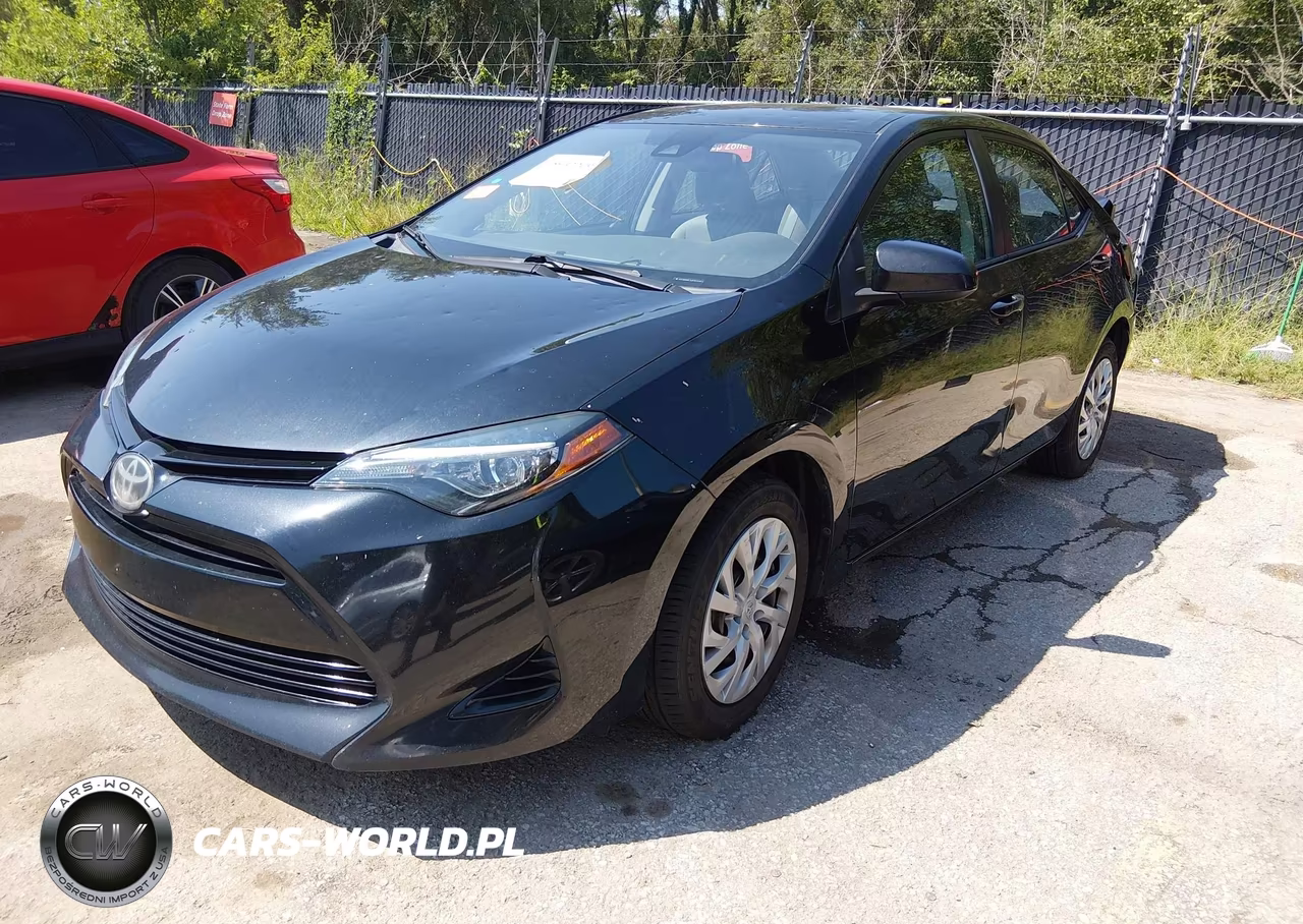 2018 Toyota Corolla Le VIN:5YFBURHE1JP761497 - 2