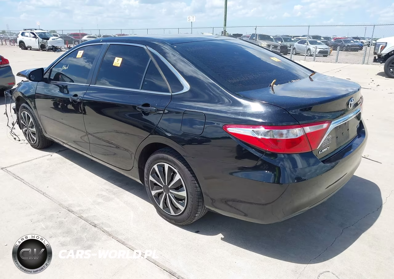 2017 Toyota Camry Le VIN:4T1BF1FK4HU651265 - 3