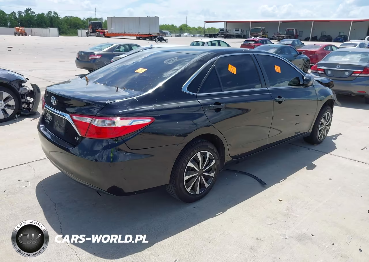2017 Toyota Camry Le VIN:4T1BF1FK4HU651265 - 4