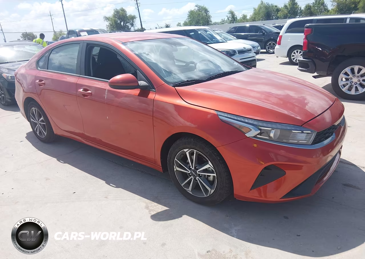 2023 KIA FORTE LX – zdjęcie 1 z 16