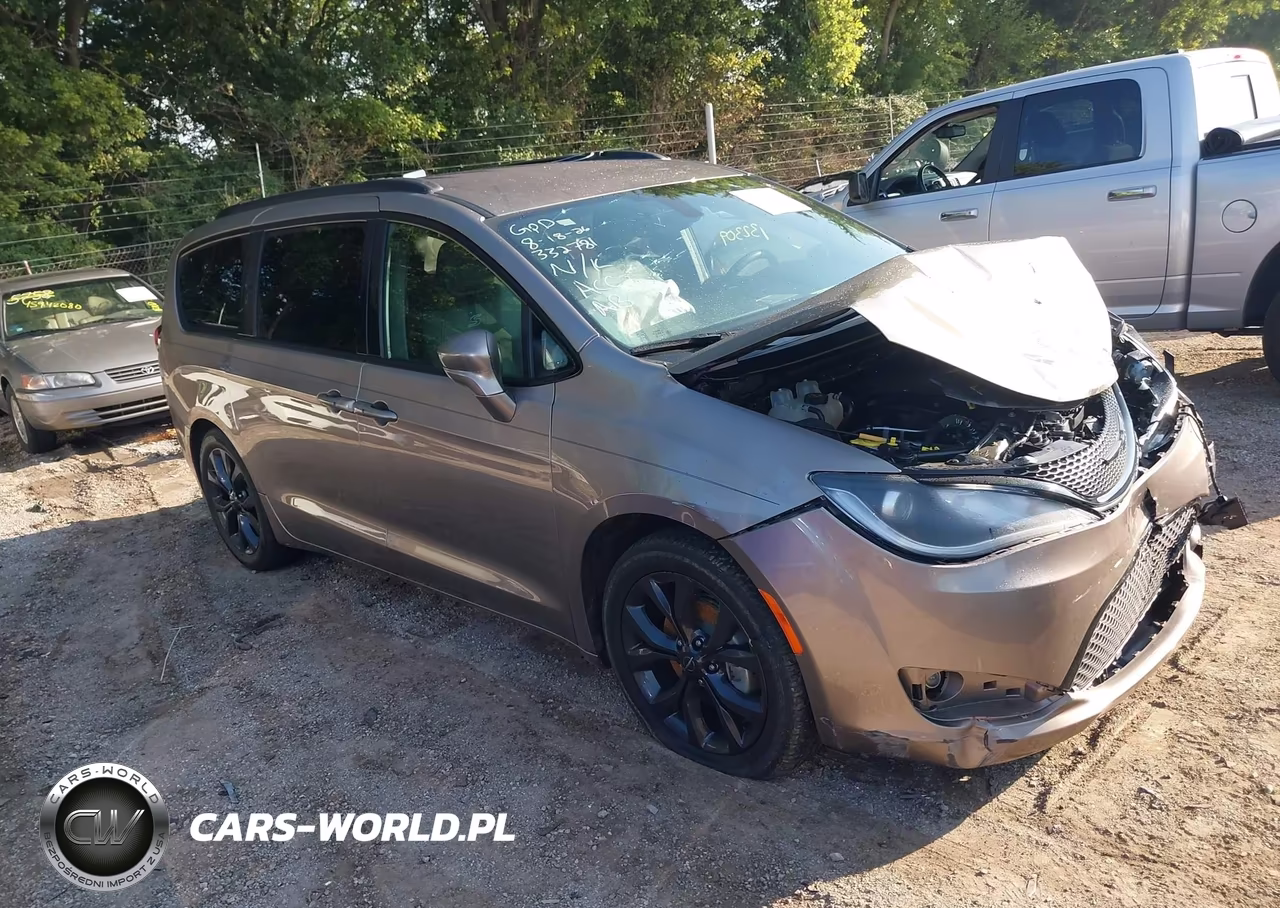 2018 Chrysler Pacifica Touring L Plus
