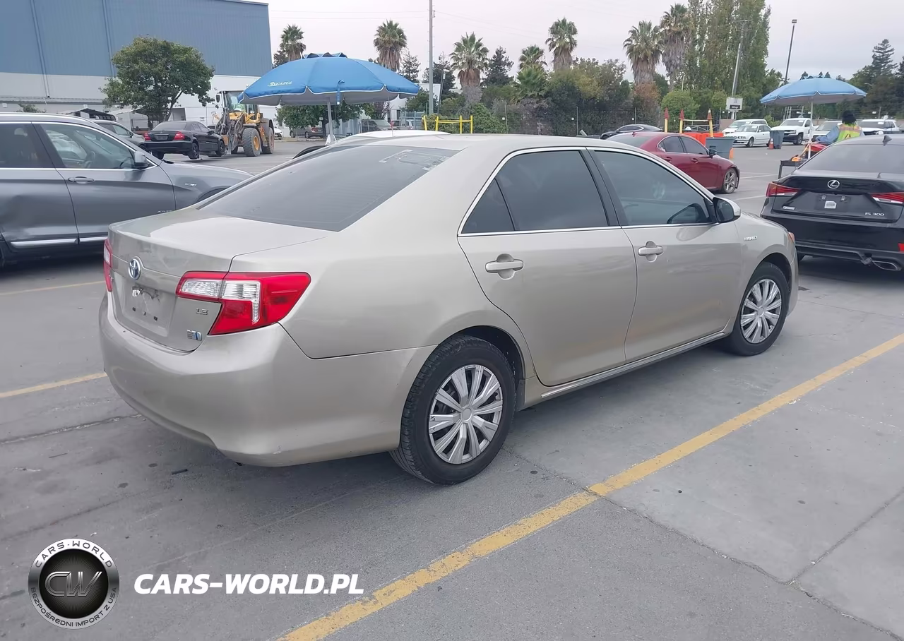 2014 Toyota Camry Hybrid Le VIN:4T1BD1FK0EU115124 - 4