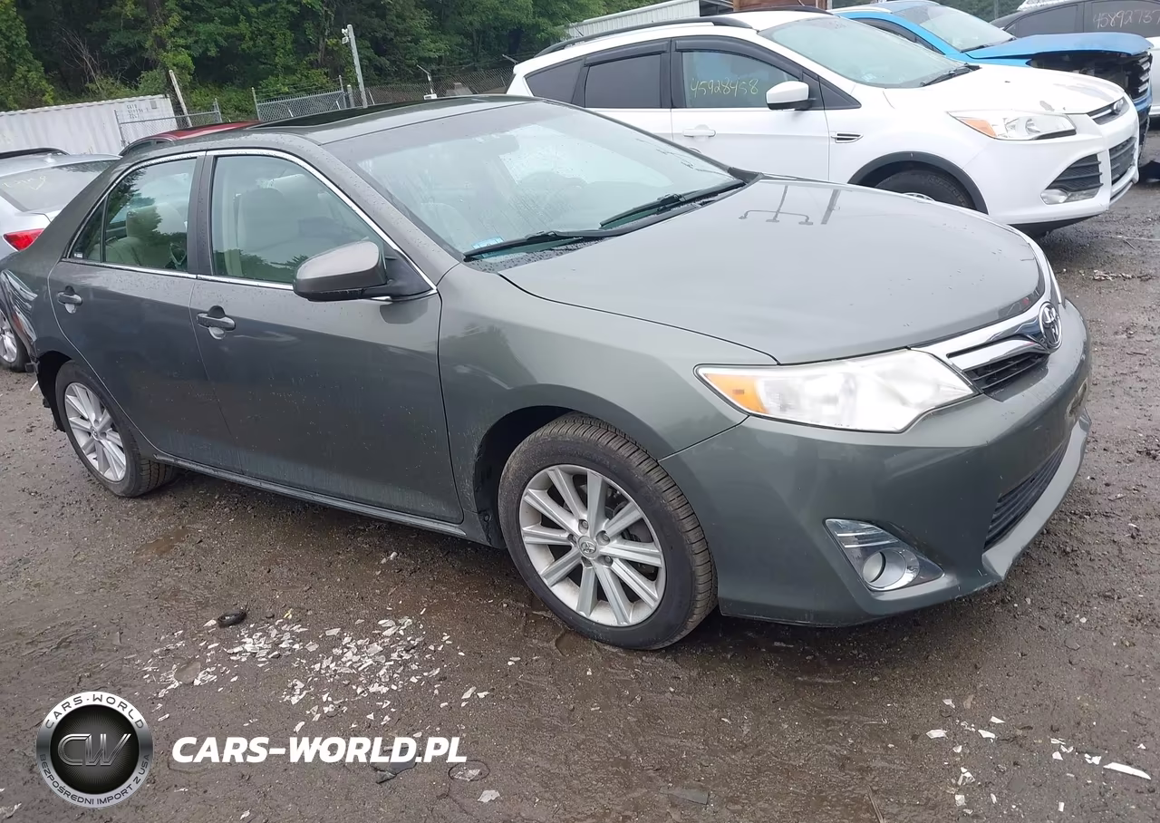 2013 Toyota Camry Xle – zdjęcie 1 z 16