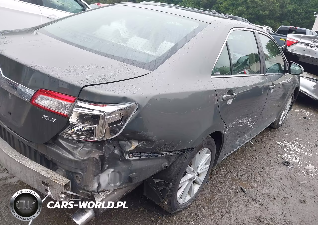 2013 Toyota Camry Xle VIN:4T4BF1FK6DR331493 - 4