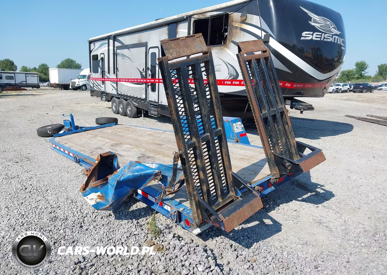 2018 Towmaster Trailers Unknown VIN:4KNBF2322JL161831 - 3