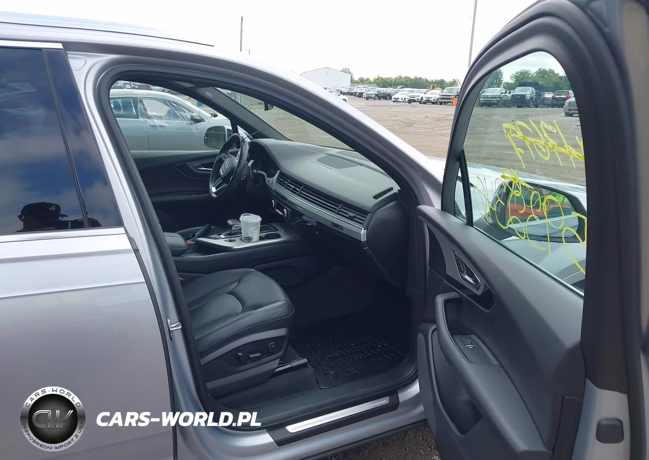 2017 Audi Q7 2.0T Premium VIN:WA1LHAF78HD047677 - 5