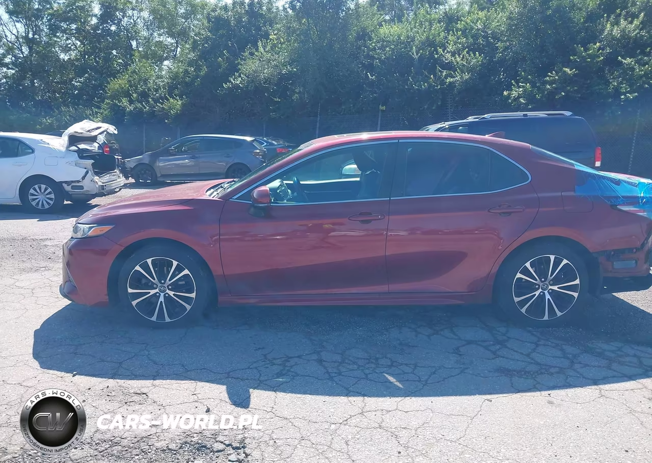 2018 Toyota Camry Se VIN:4T1B11HK1JU653170 - 15