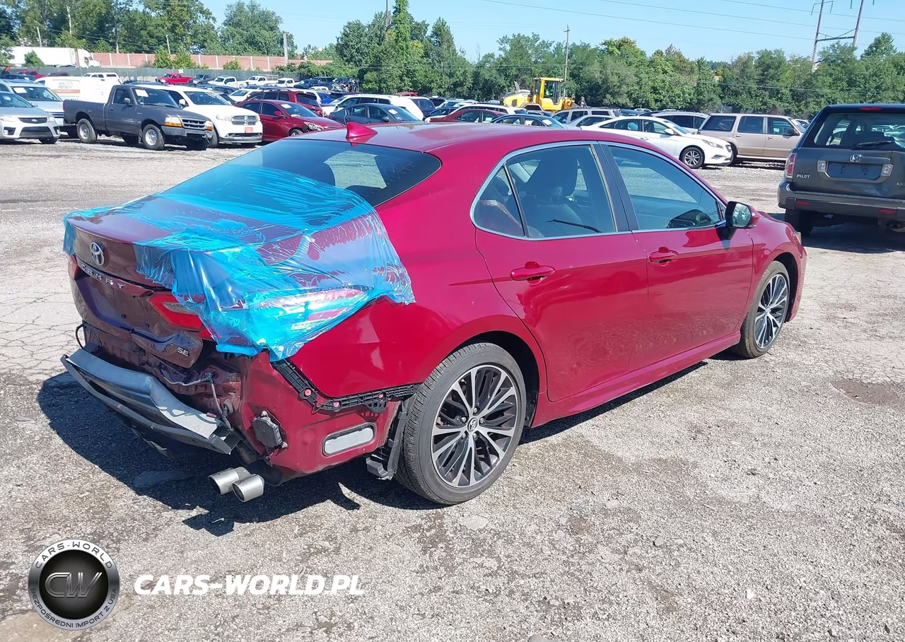2018 Toyota Camry Se VIN:4T1B11HK1JU653170 - 4