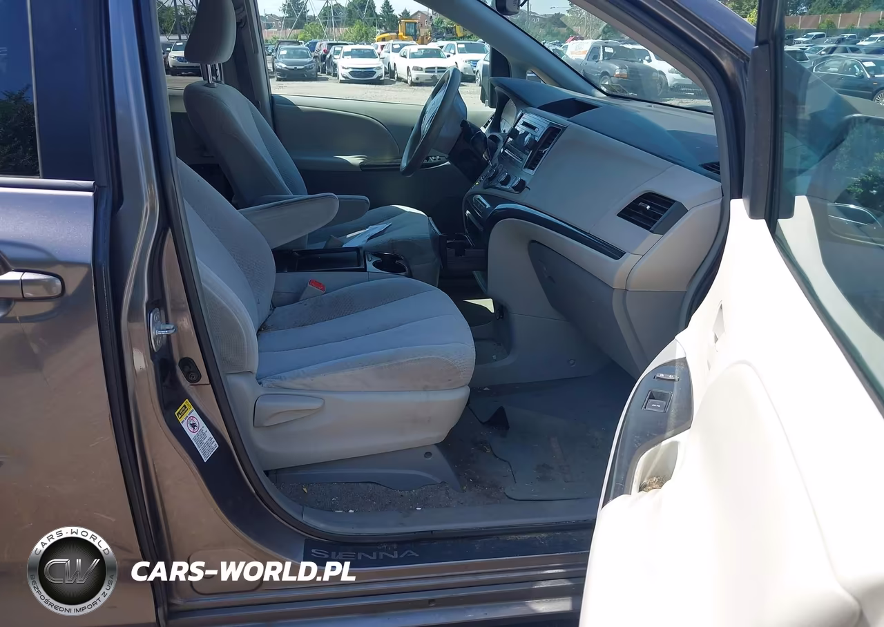 2011 Toyota Sienna Le V6 VIN:5TDKK3DC8BS085419 - 5