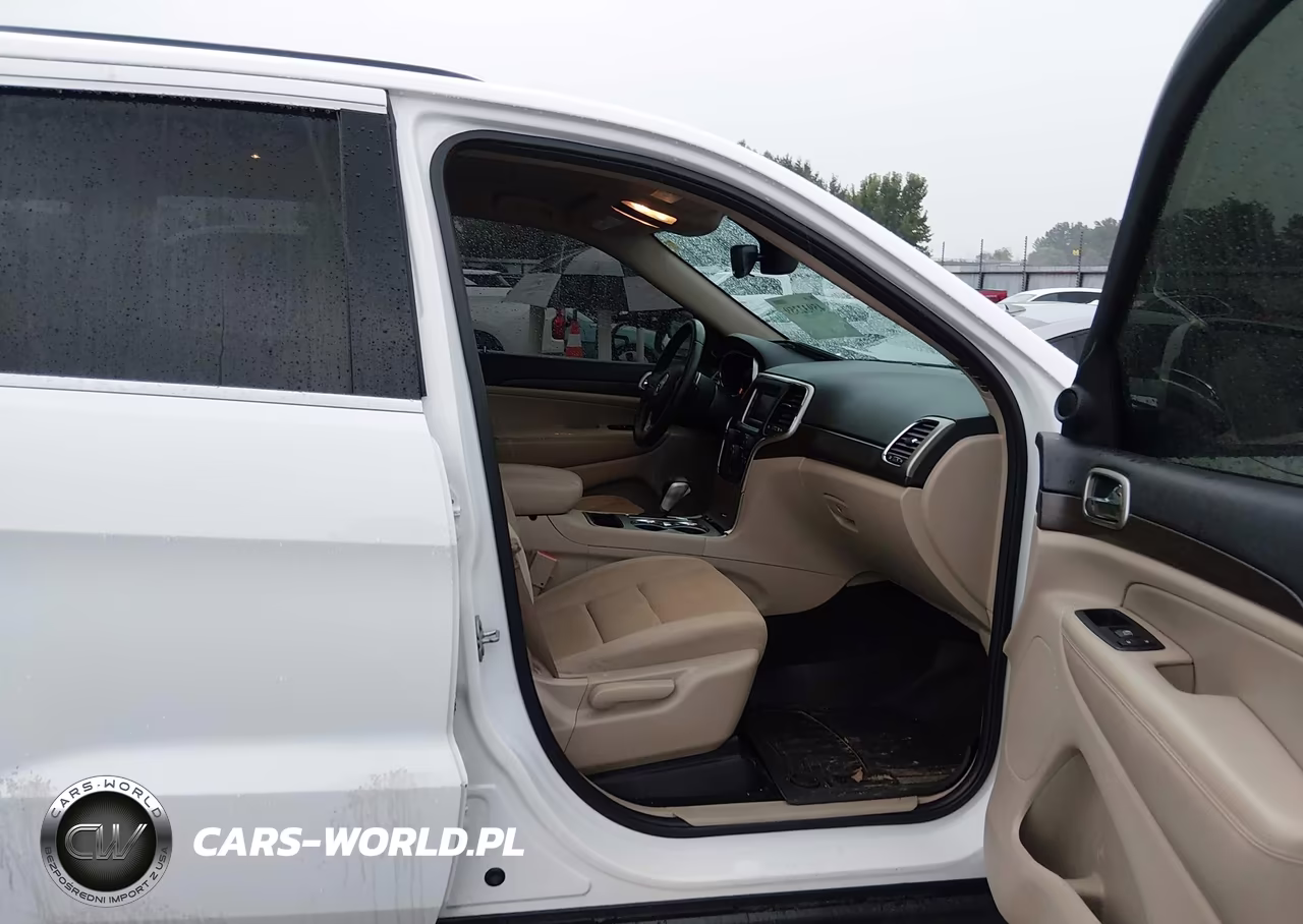 2017 Jeep Grand Cherokee Laredo VIN:1C4RJFAG0HC735171 - 5