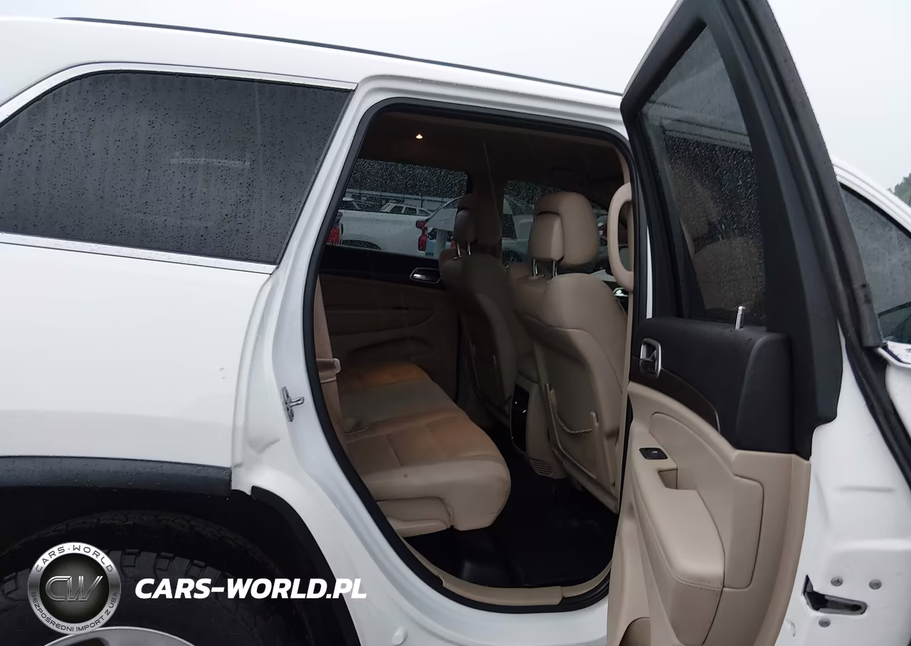 2017 Jeep Grand Cherokee Laredo VIN:1C4RJFAG0HC735171 - 8