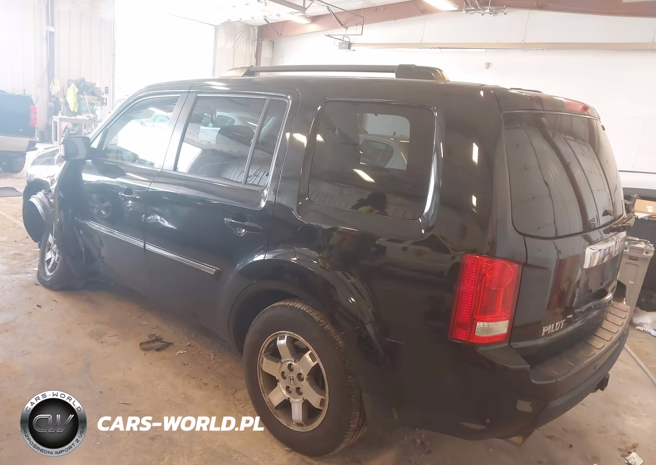 2011 Honda Pilot Touring VIN:5FNYF4H93BB089711 - 3