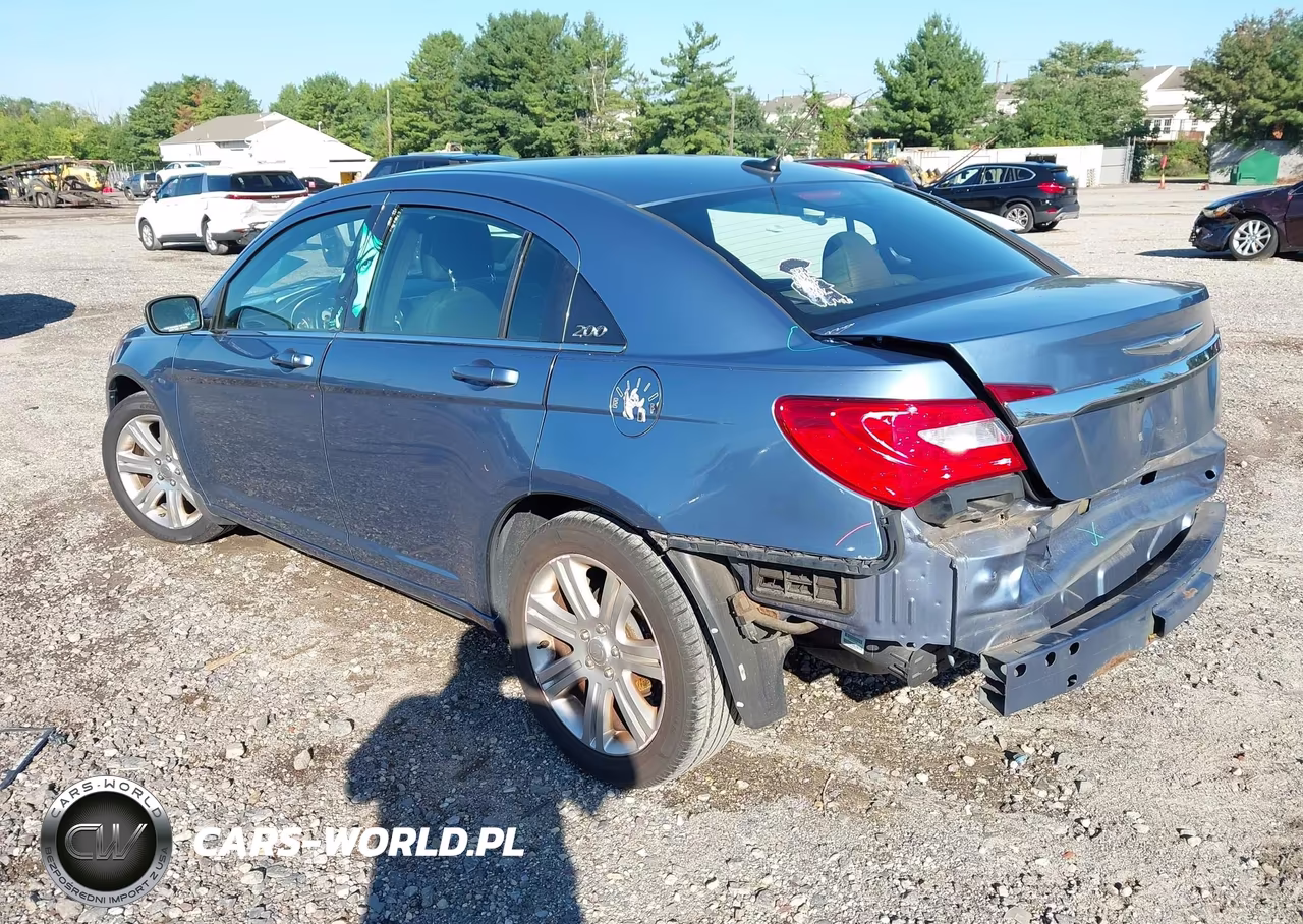 2011 Chrysler 200 Touring VIN:1C3BC1FB4BN612808 - 3