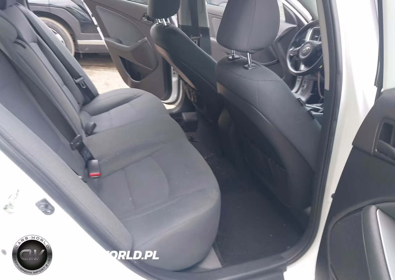 2015 Kia Optima Lx VIN:5XXGM4A77FG473083 - 8