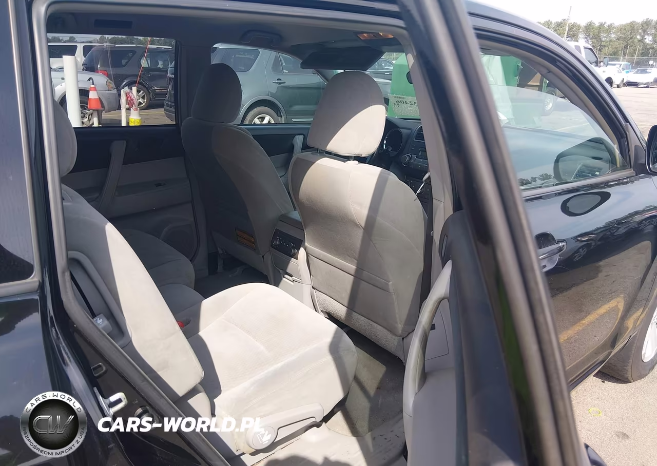 2010 Toyota Highlander Base V6 VIN:5TDBK3EH0AS014563 - 8