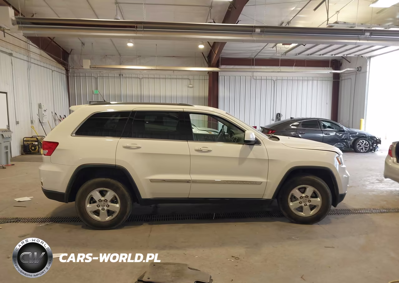 2012 Jeep Grand Cherokee Laredo VIN:1C4RJFAG8CC293894 - 13