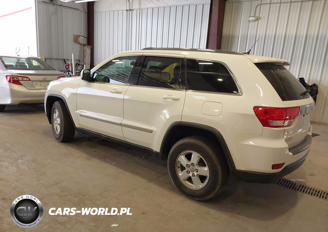 2012 Jeep Grand Cherokee Laredo VIN:1C4RJFAG8CC293894 - 3