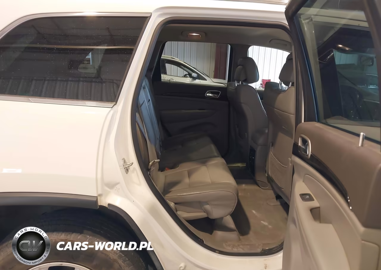 2012 Jeep Grand Cherokee Laredo VIN:1C4RJFAG8CC293894 - 8