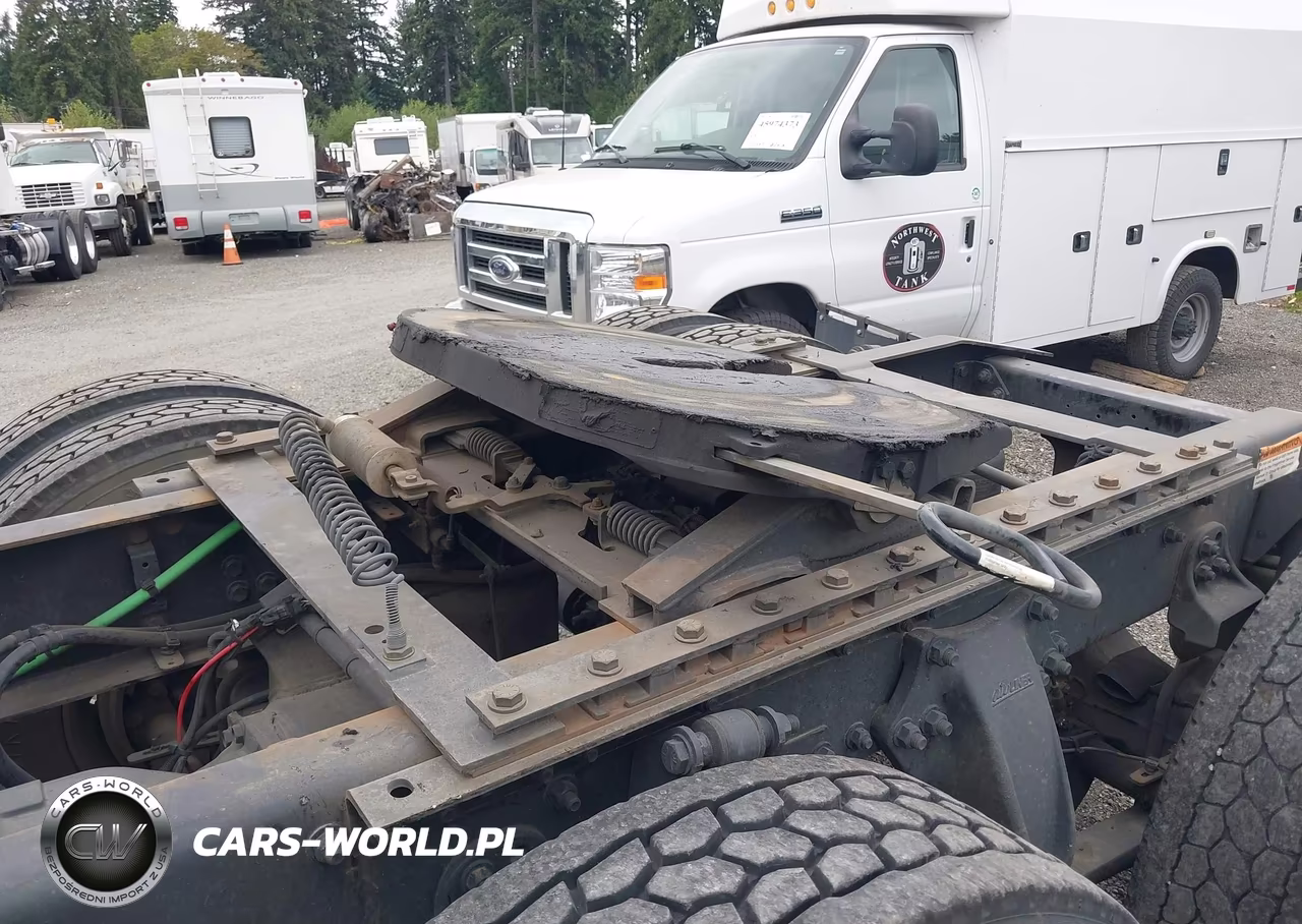 2016 Freightliner M2 112 Medium Duty VIN:1FUJC5DV7GHHN6074 - 13