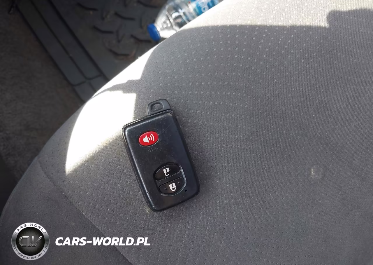 2011 Toyota Prius VIN:JTDKN3DUXB5247038 - 11