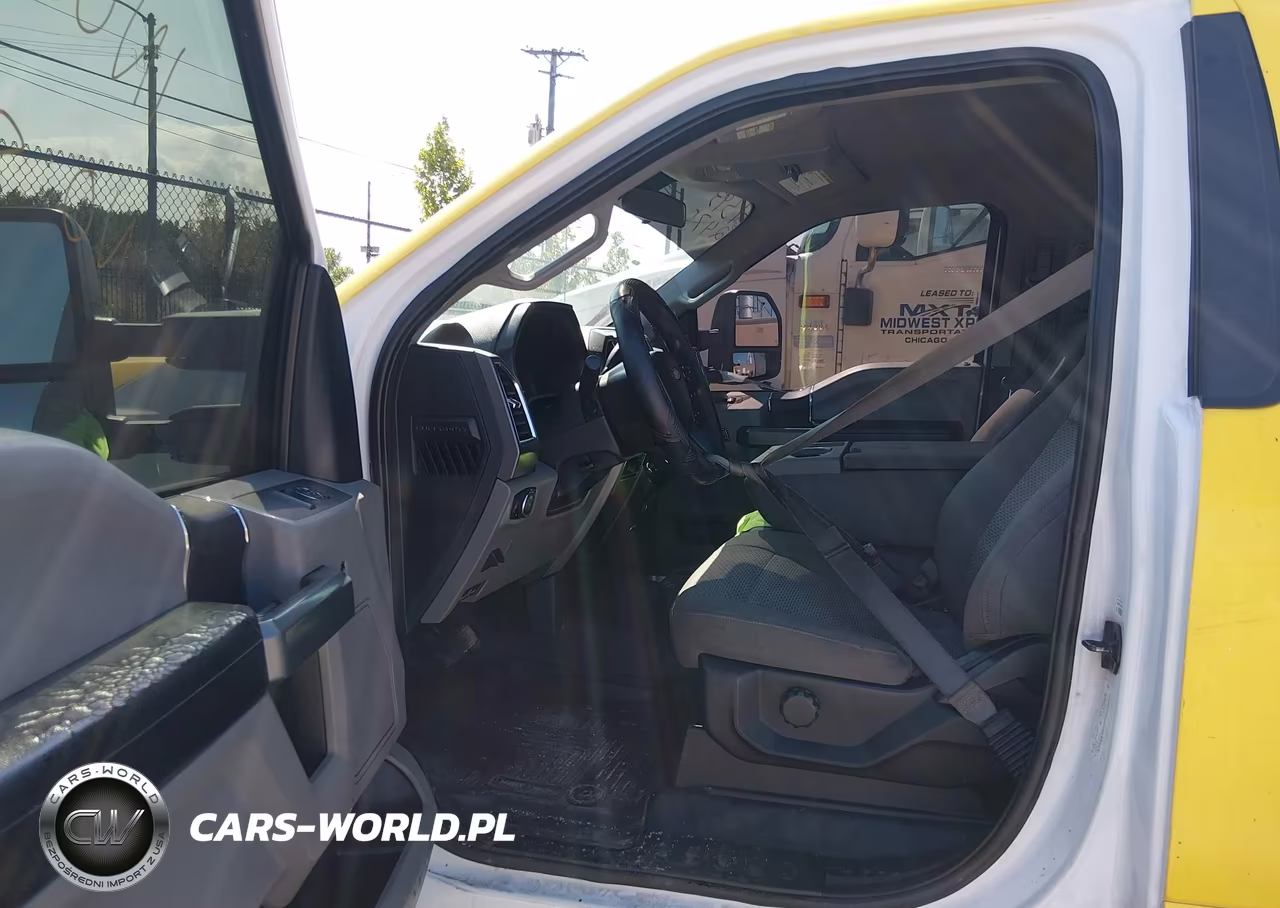 2017 Ford F-450 Chassis Xlt VIN:1FDUF4GT6HEC48223 - 5