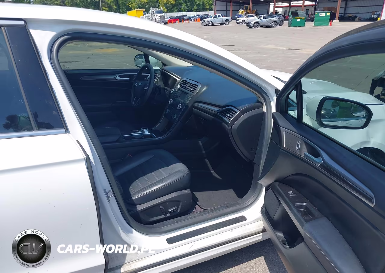 2017 Ford Fusion Se VIN:3FA6P0HD3HR130935 - 5