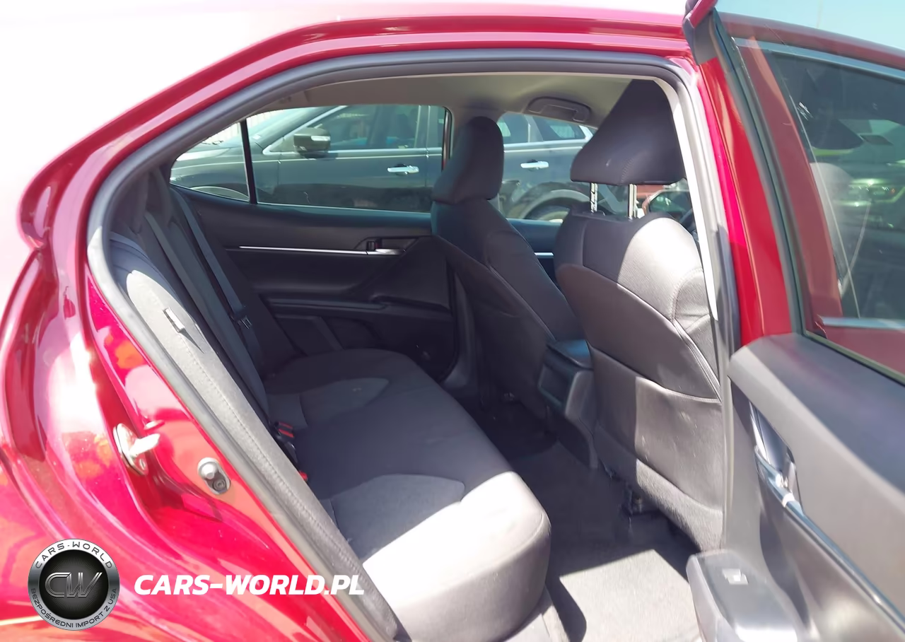 2020 Toyota Camry Le VIN:4T1C11AK3LU310152 - 8