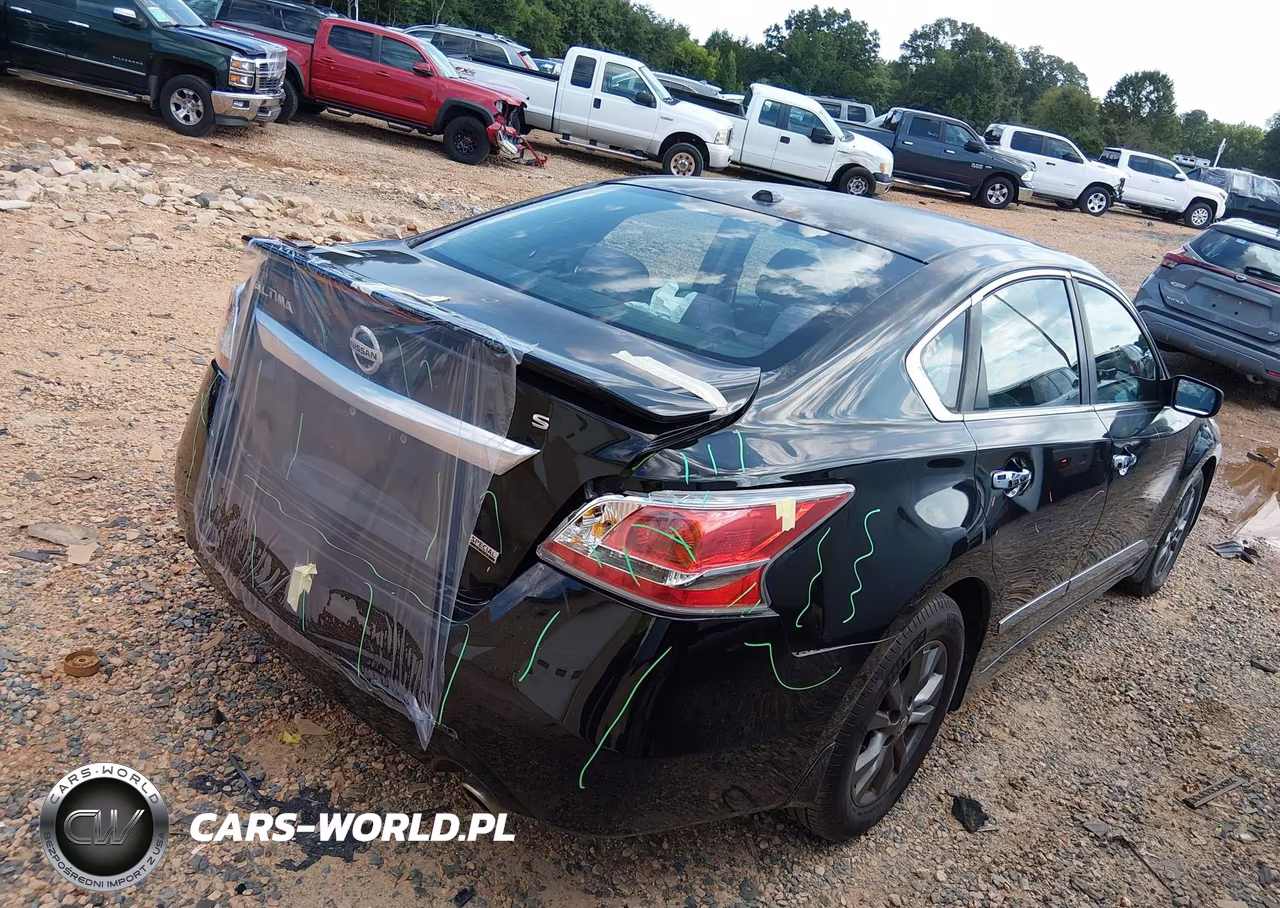 2015 Nissan Altima 2.5 S VIN:1N4AL3APXFC475094 - 4